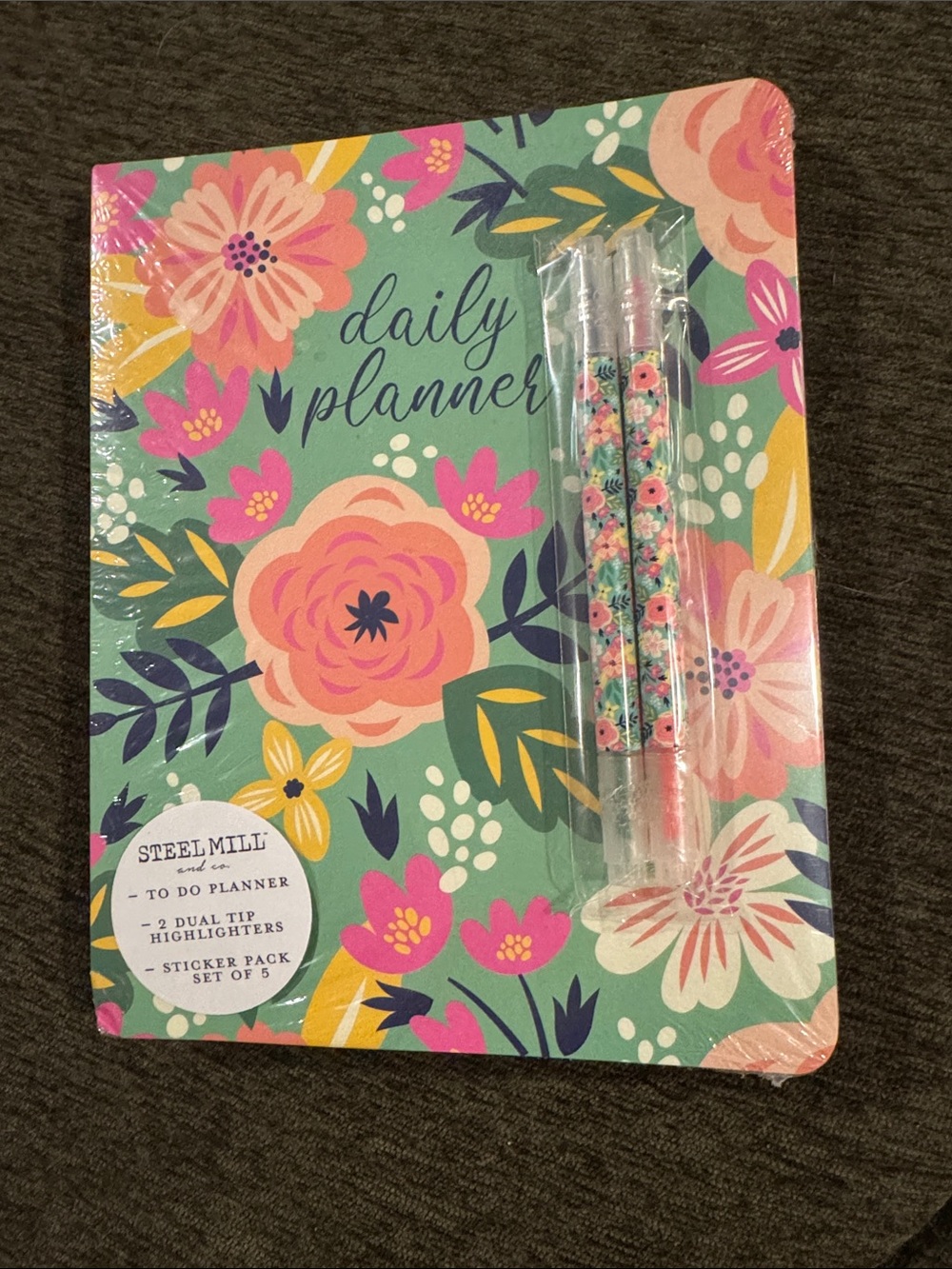 Steel Mill and Co To Do Planner, 2 Dual Tip Highlighters & Set of 5 Sticker Pack
